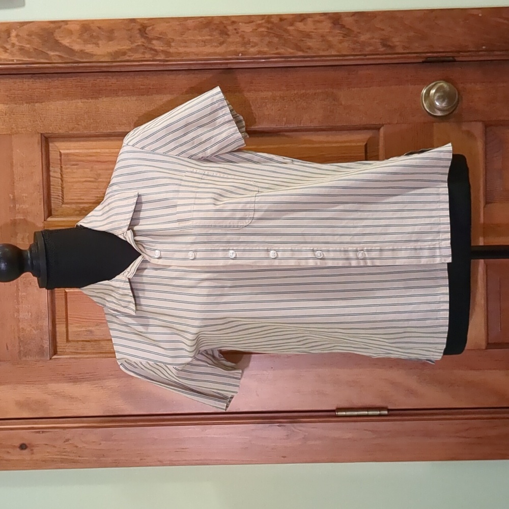 Charter Club button up short sleeve blouse!
